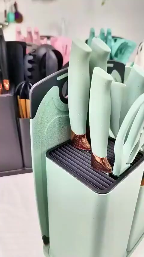 Kit Completo Jogo de Cozinha Luxo 19 Peças Com Tábua em Silicone Espátula Faca Tesoura Utensílios